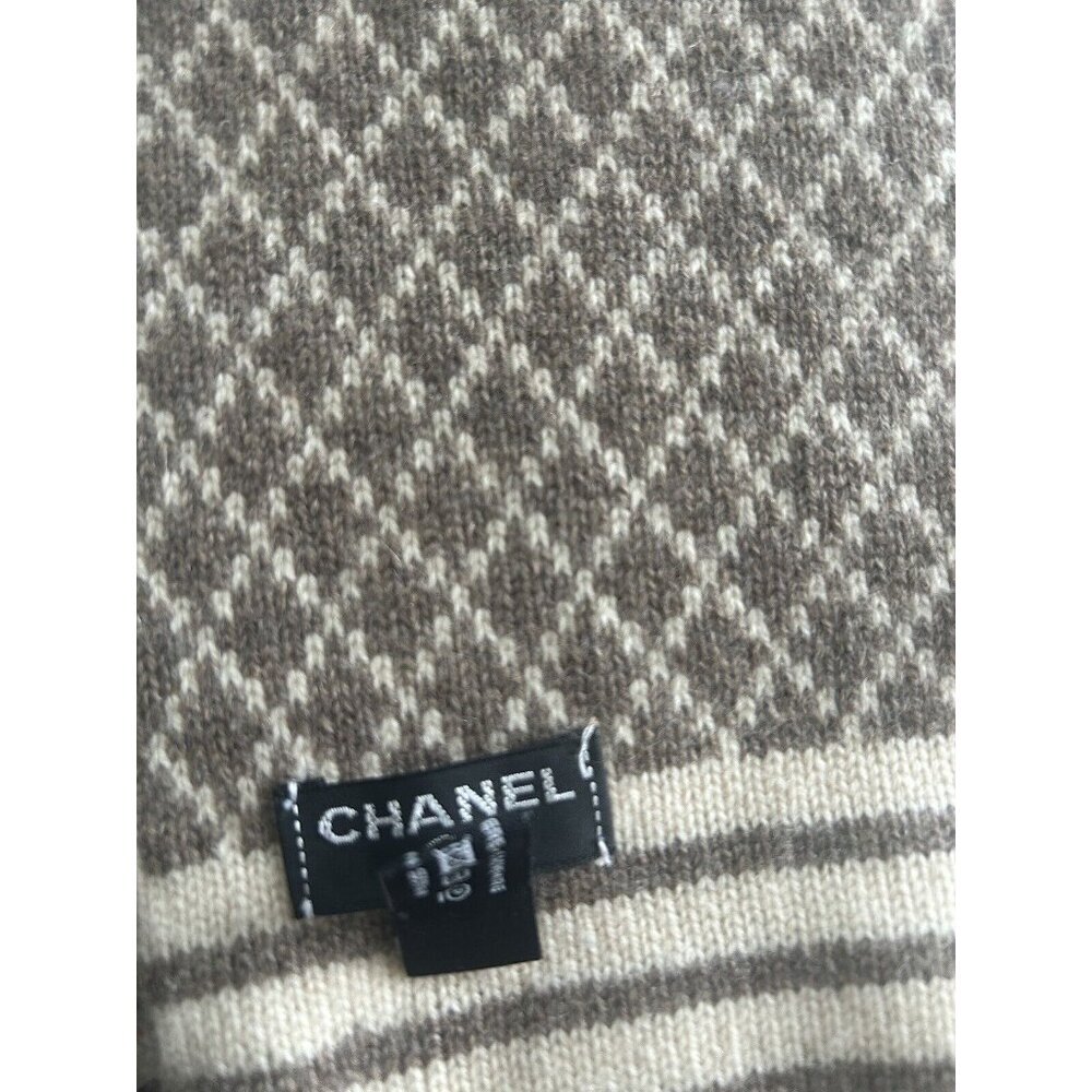CHANEL Milk tea Beige CC Logo Cashmere Scarf Wrap Stole - Picture 4 of 6